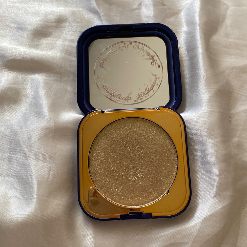 Glamlite x Lord of The Rings The One Ring Highlighter - Picture 2 of 7